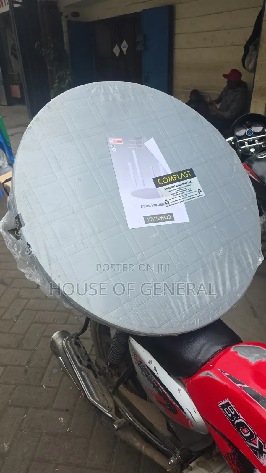 Good Quality Round Plastic tables.strong and Durable Plastic Table