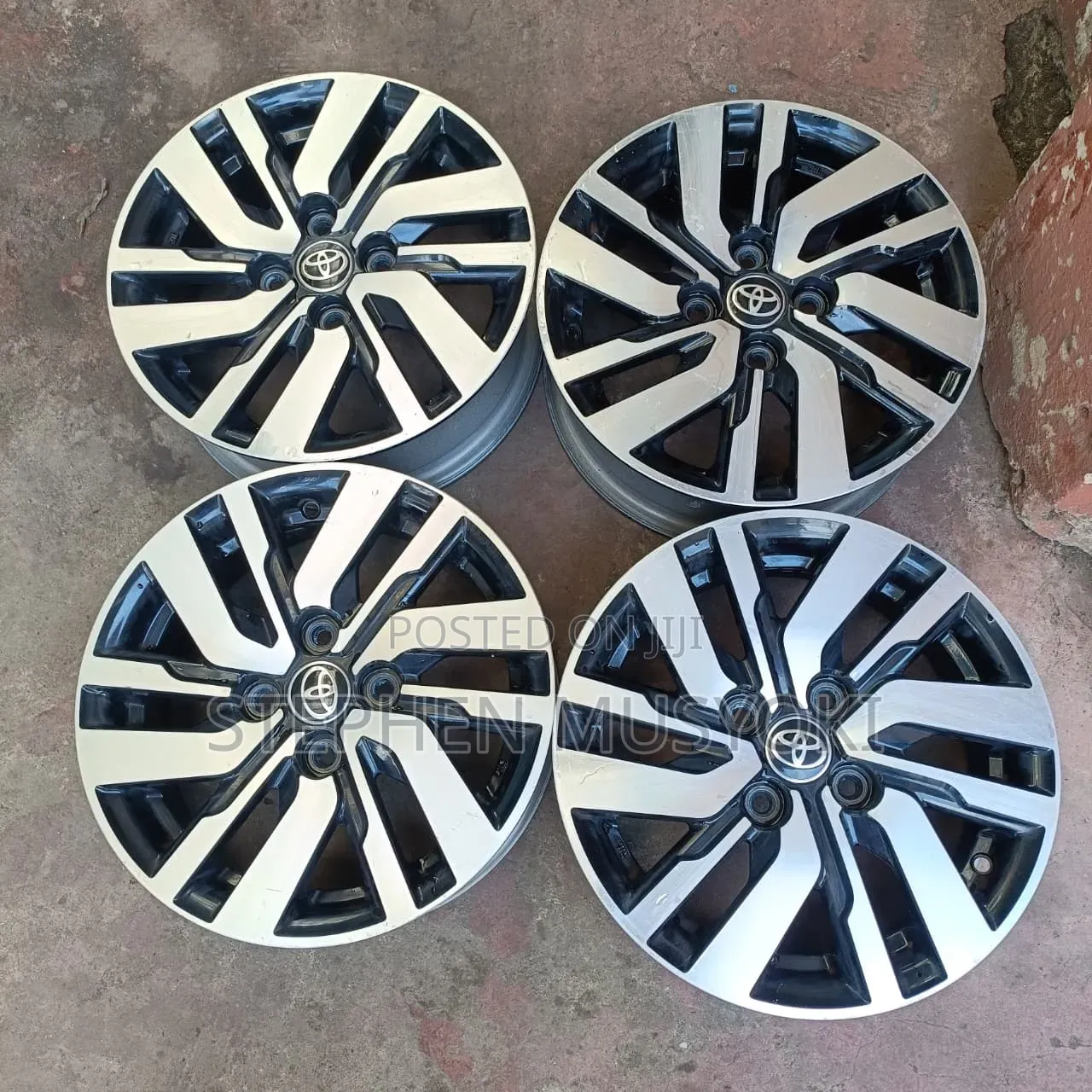 Toyota Passo Size 14inch Blacksilver Rims