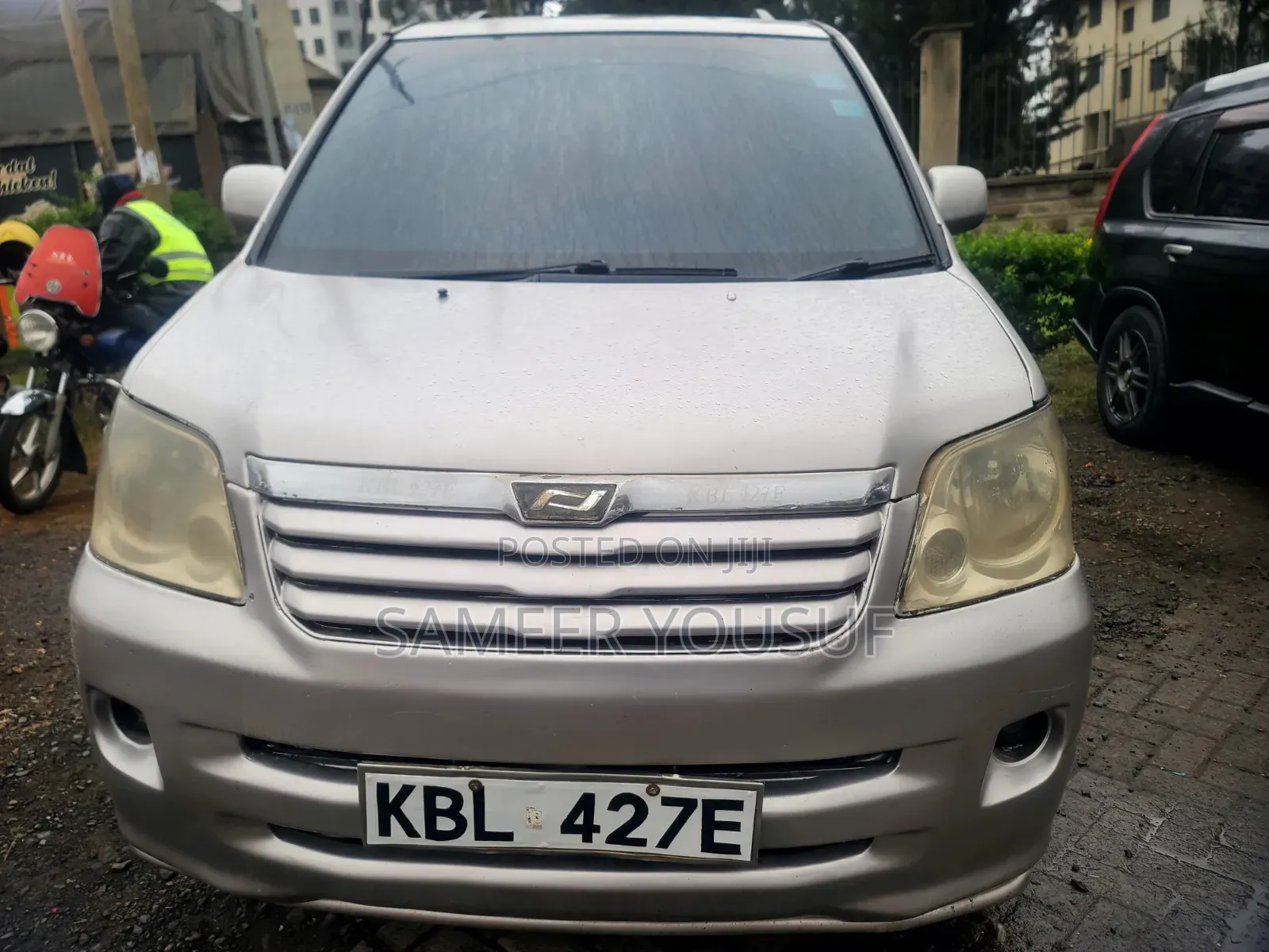 Toyota Noah 2003 Silver