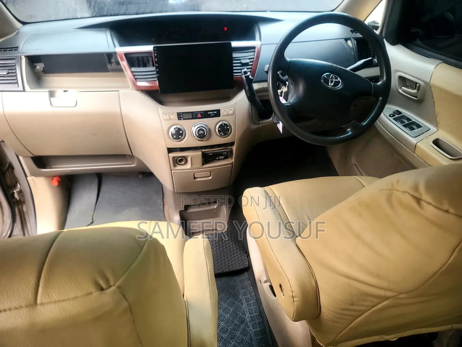 Toyota Noah 2003 Silver