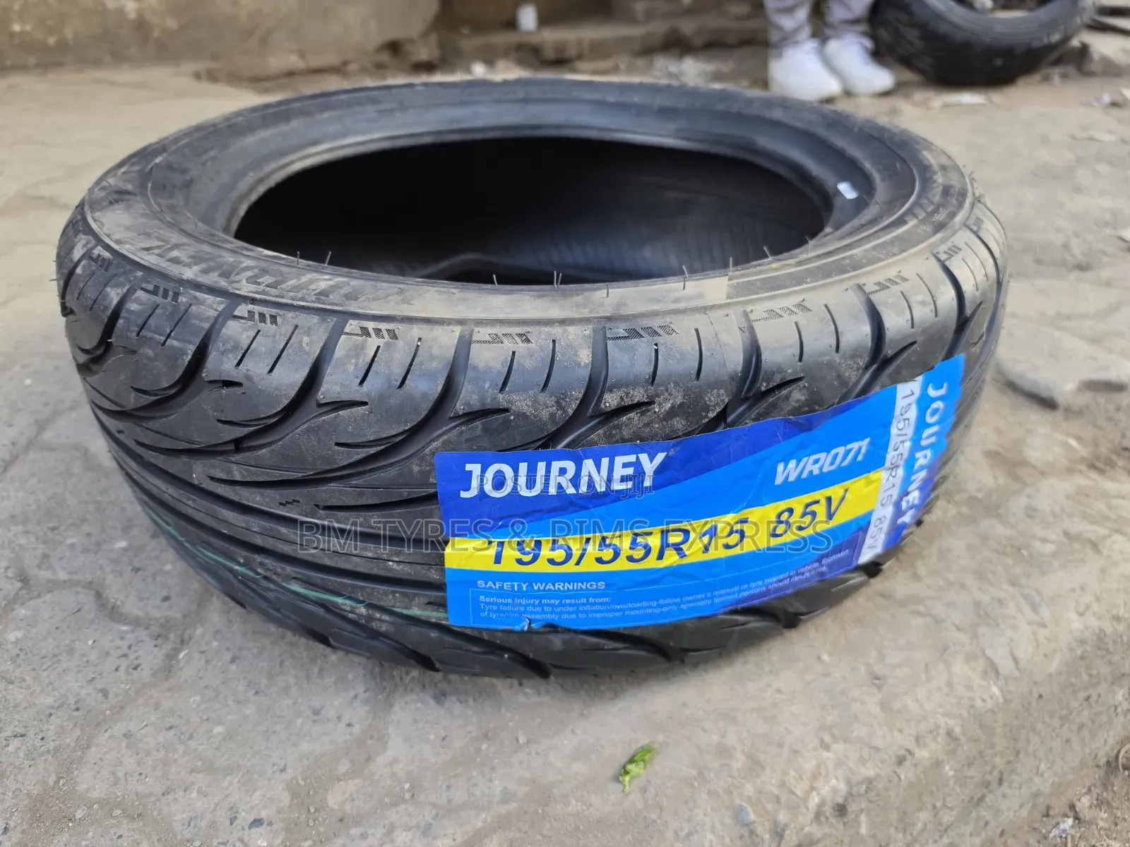 195 /55 R15 Journey Tires (Sports)
