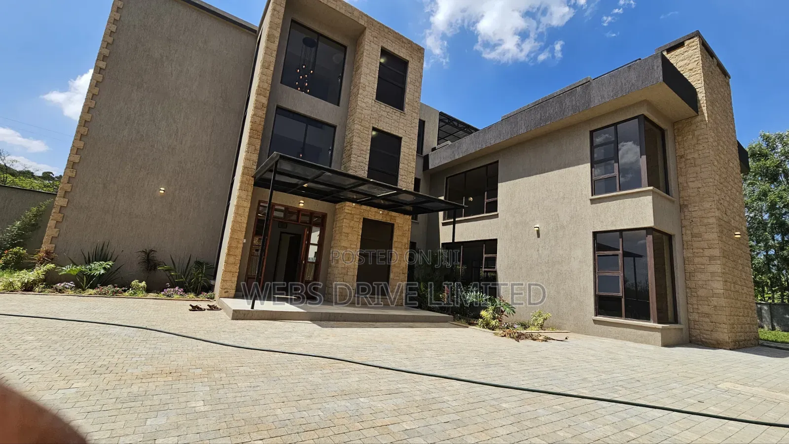 6bdrm Villa in Karen Hardy, Kilimani for sale