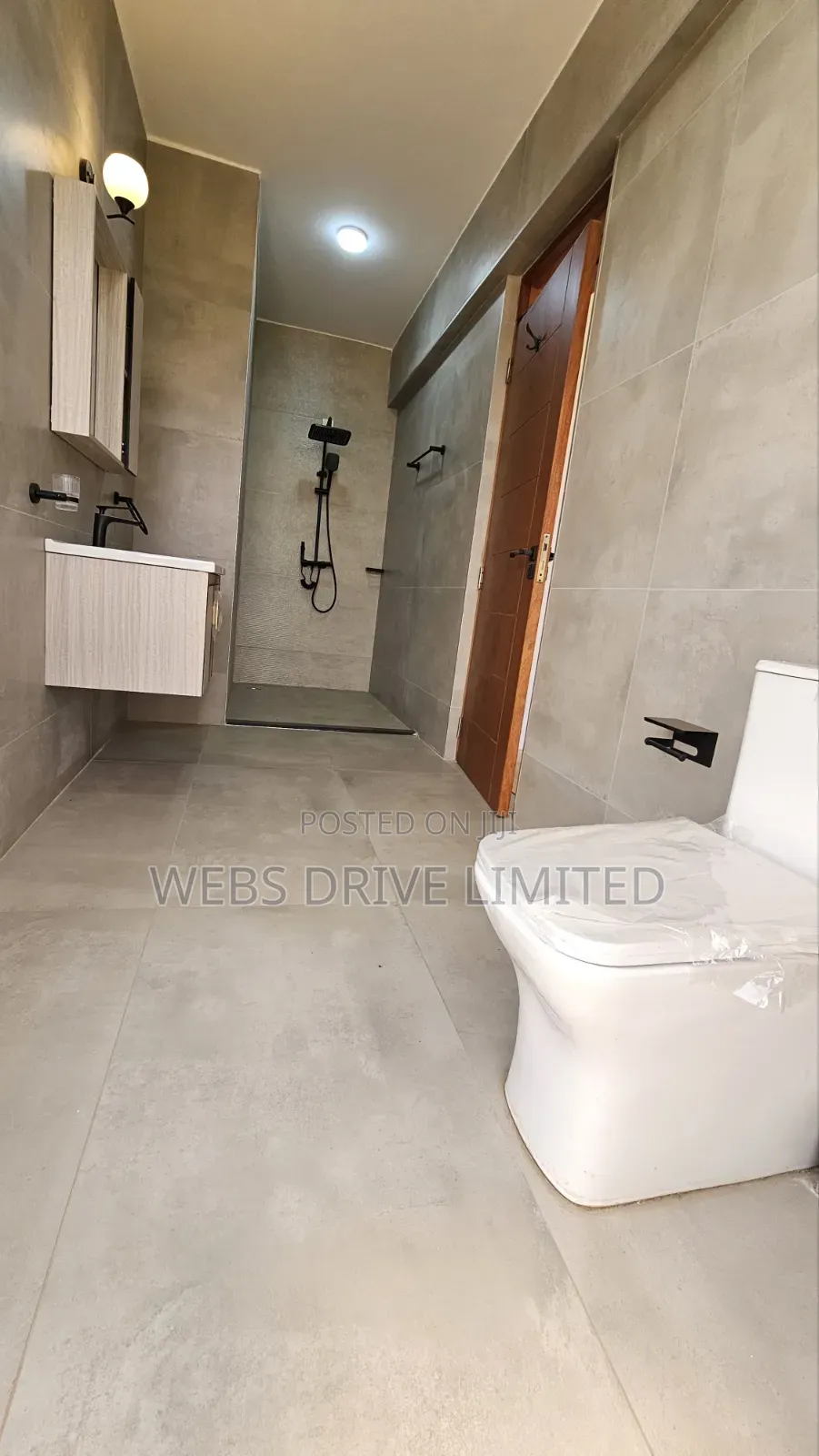 6bdrm Villa in Karen Hardy, Kilimani for sale