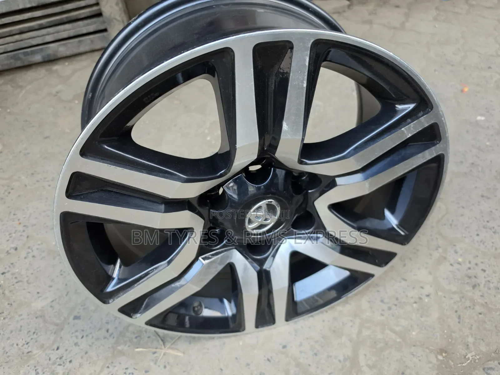 Rims Size (17) TOYOTA LANDCRUZA PRADO (Six Years Holes) Set of 4