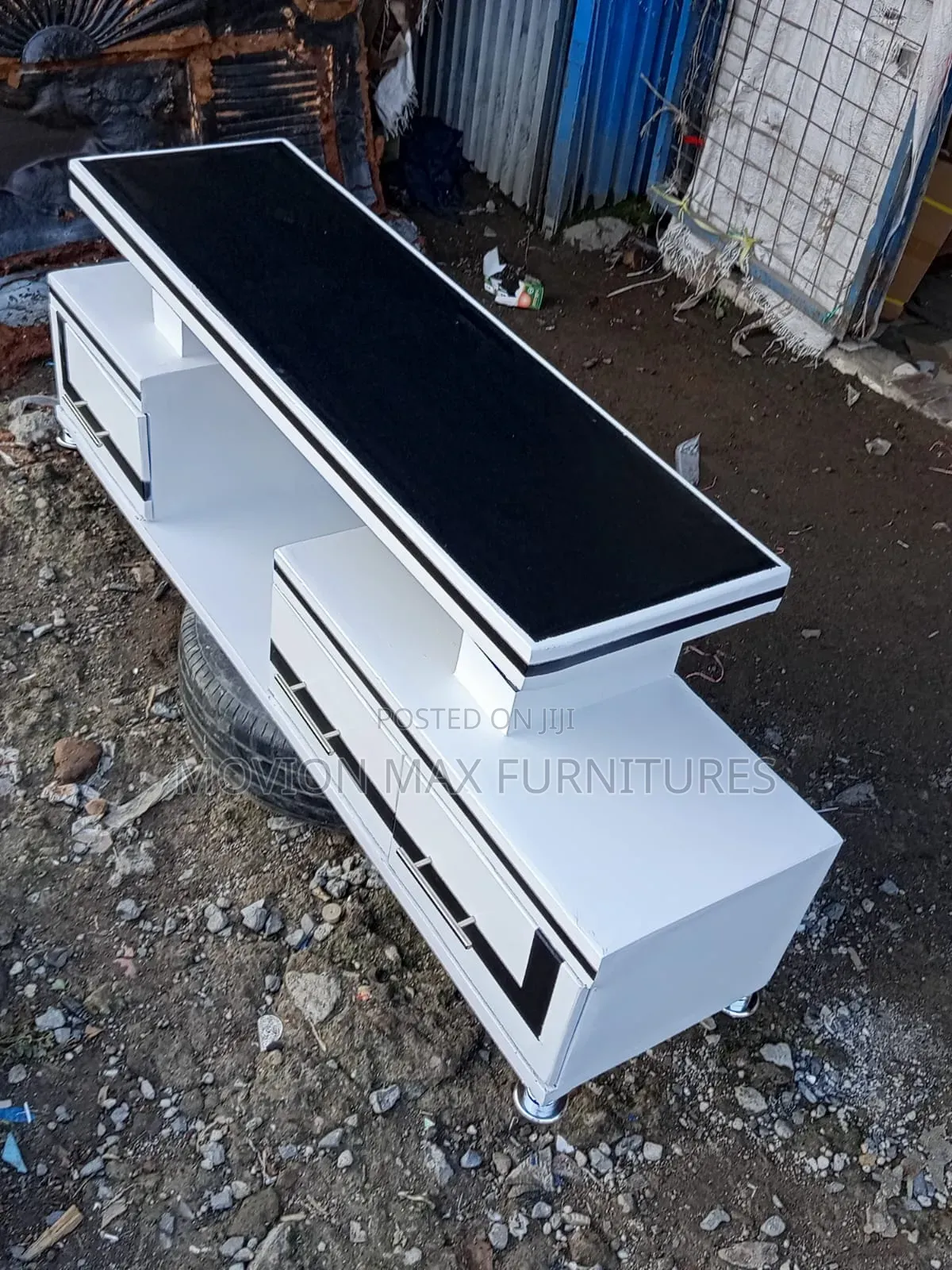 Moderated TV Stand TV Stands