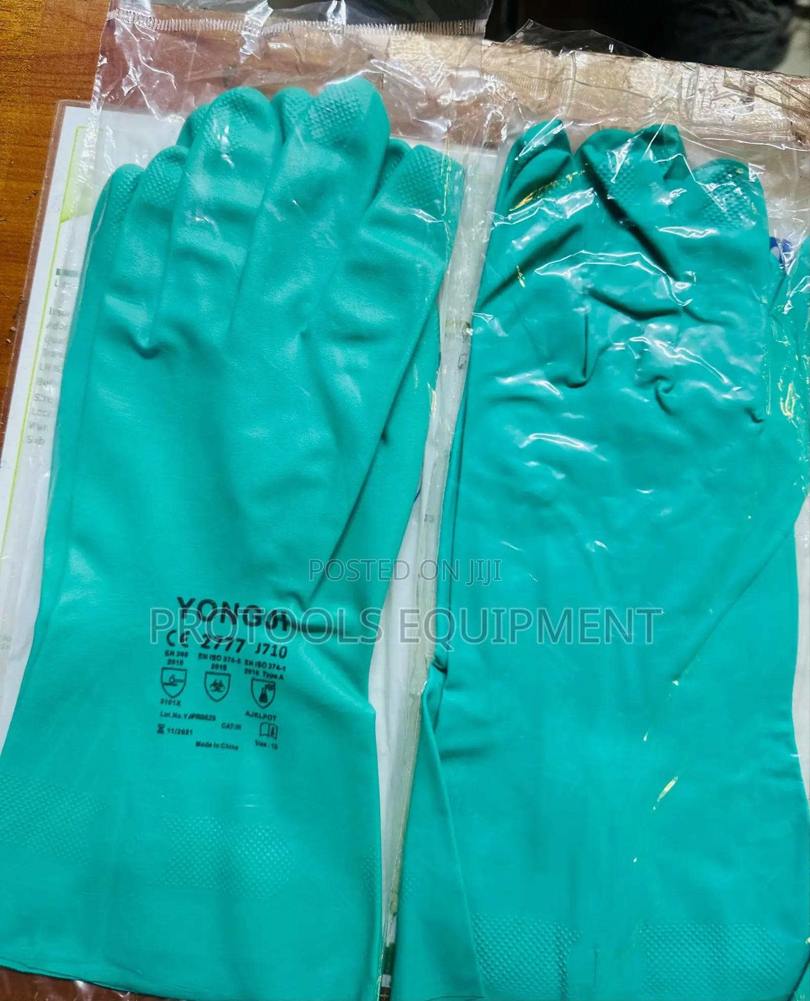 EN nitrile gloves