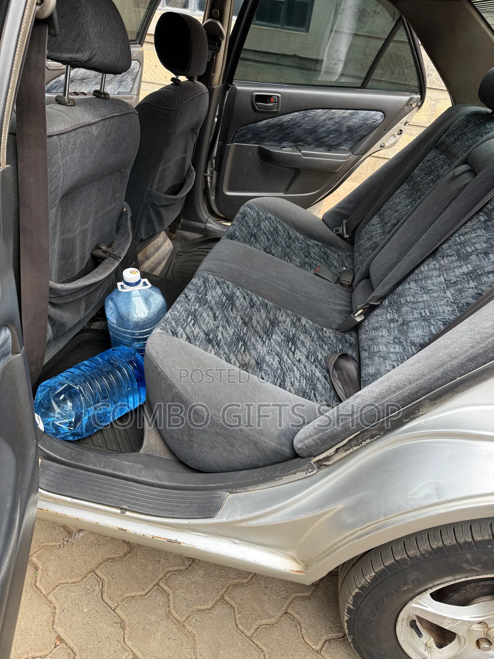 Toyota Carina 1.8 FWD Sedan 2000 Silver