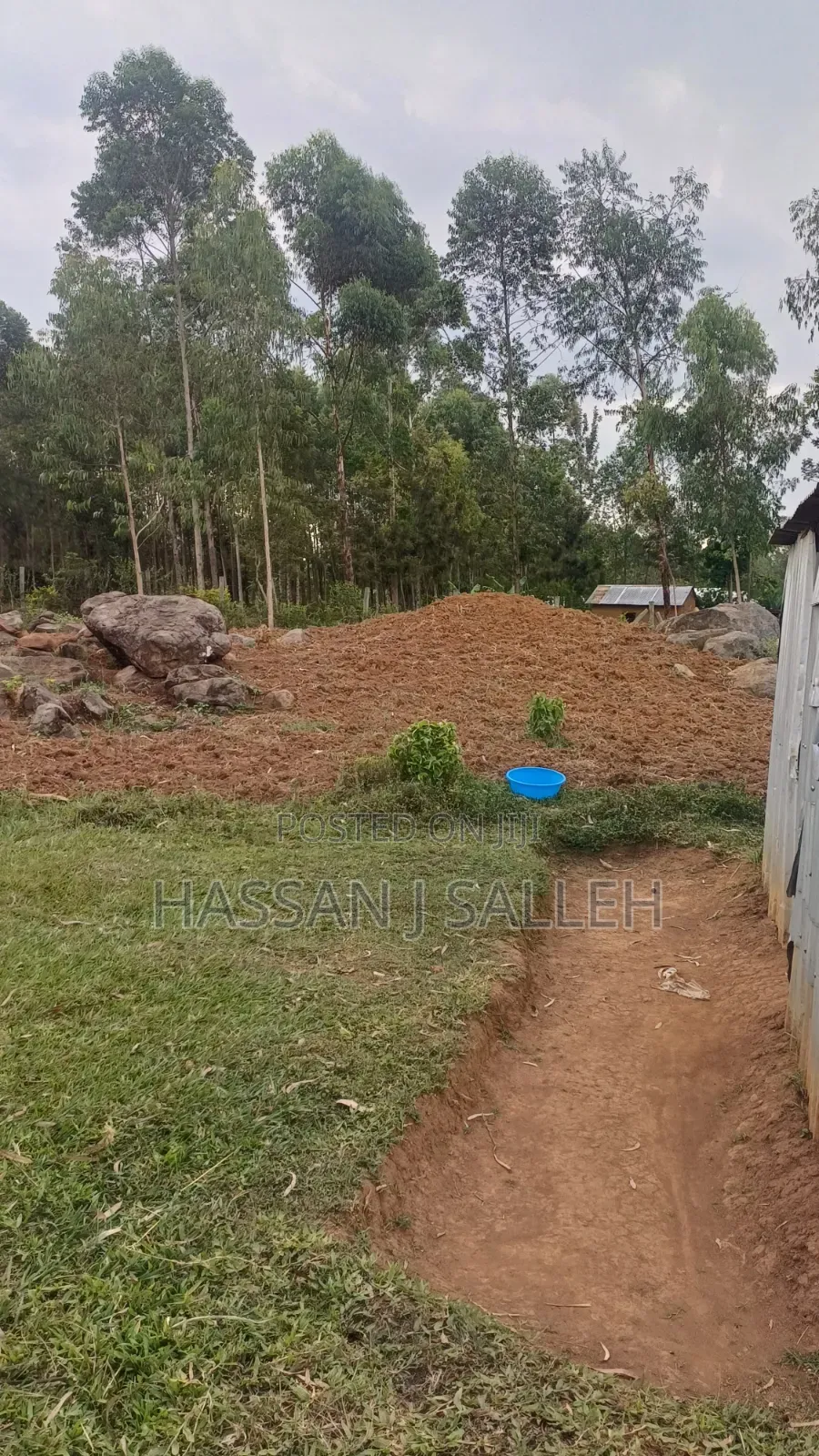 1 1/2acres Ekero .