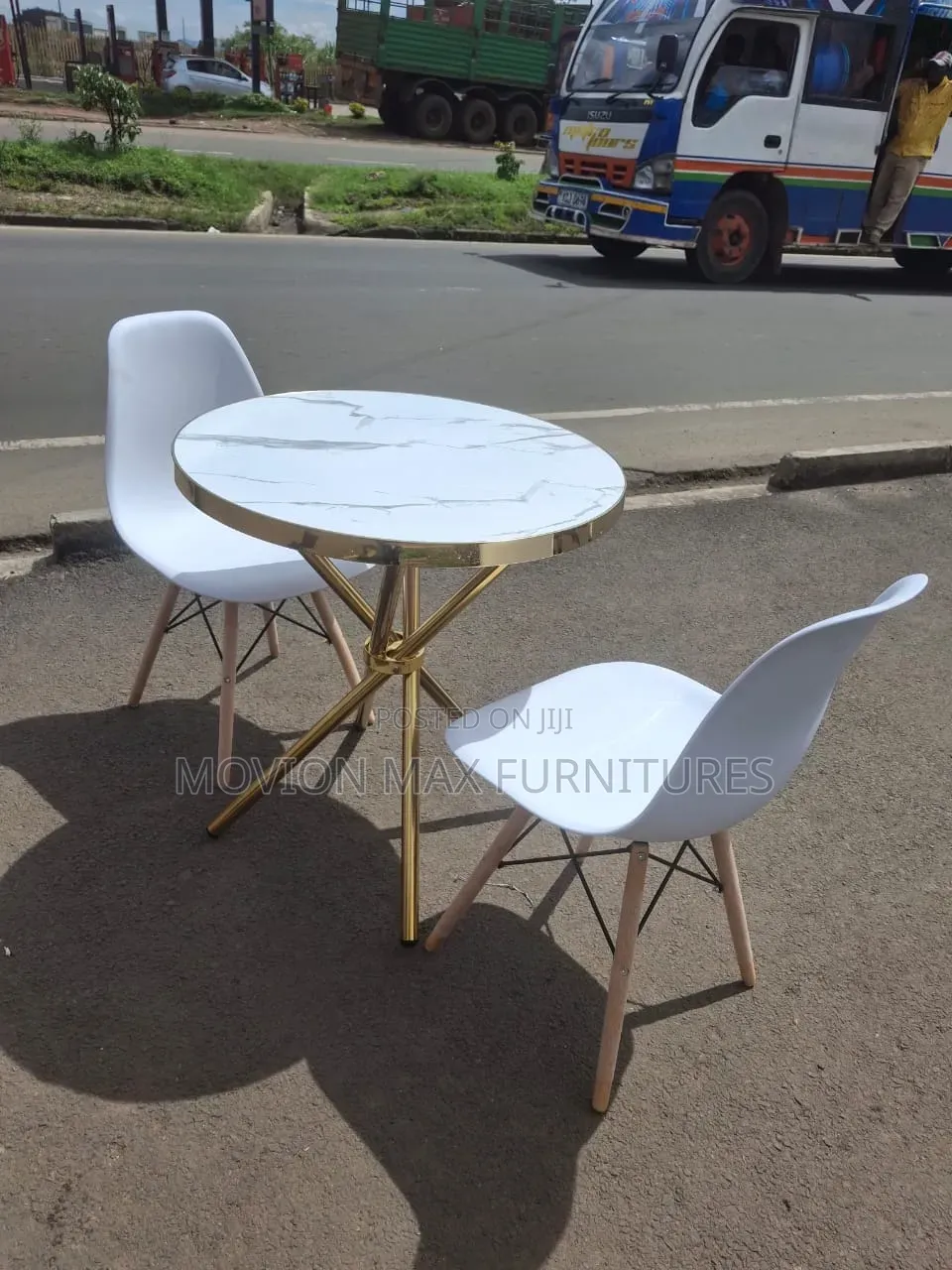 Dinning Round Table, Prime Table Chairs