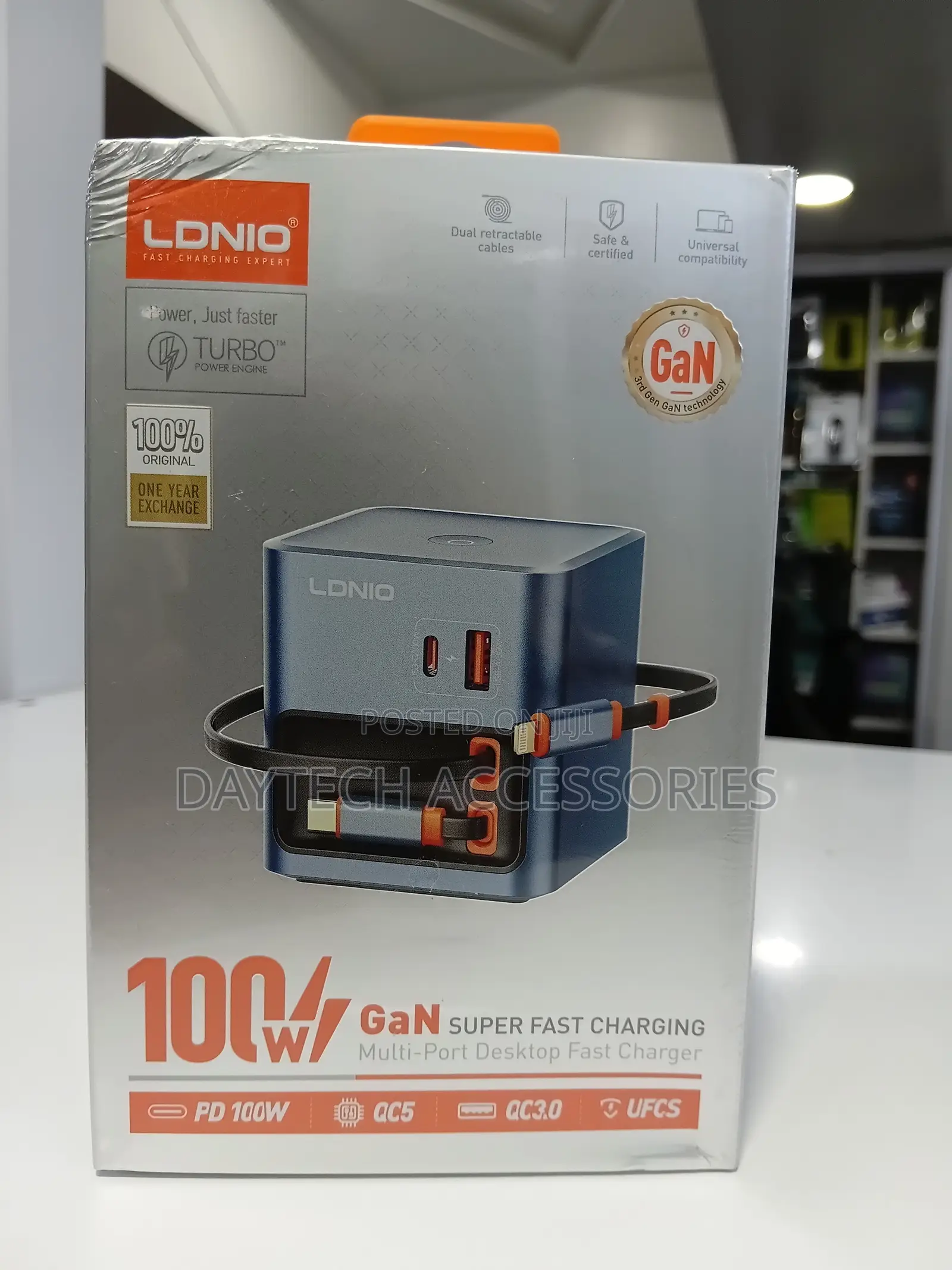 LDNIO Q16 100W GaN Desktop Charger 4-Port With Retractable Cables