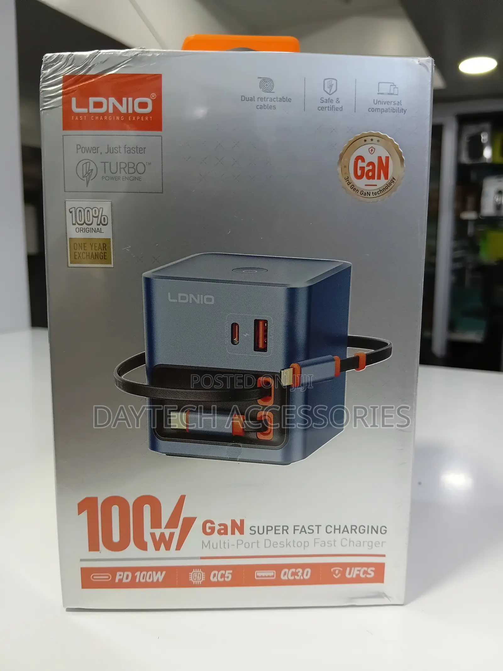 LDNIO Q16 100W GaN Desktop Fast Charger Multi-Port Charging Station