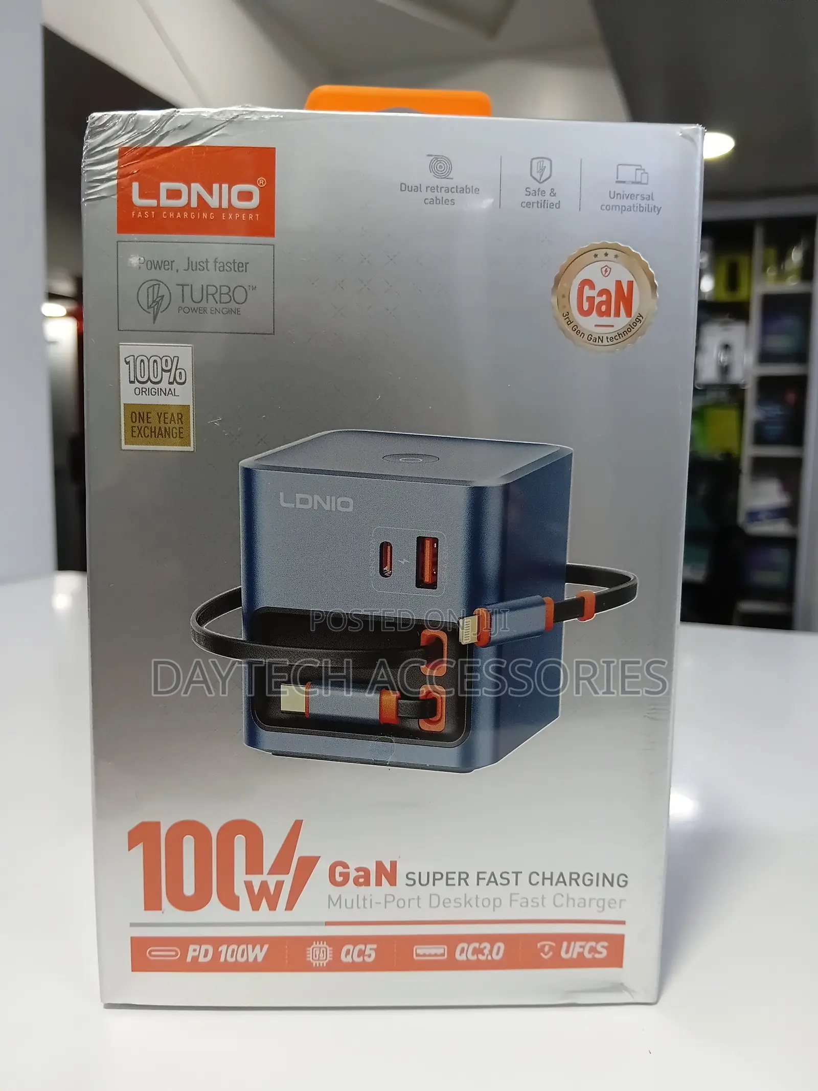 LDNIO Q16 100W GaN Desktop Fast Charger Multi-Port Charging Station