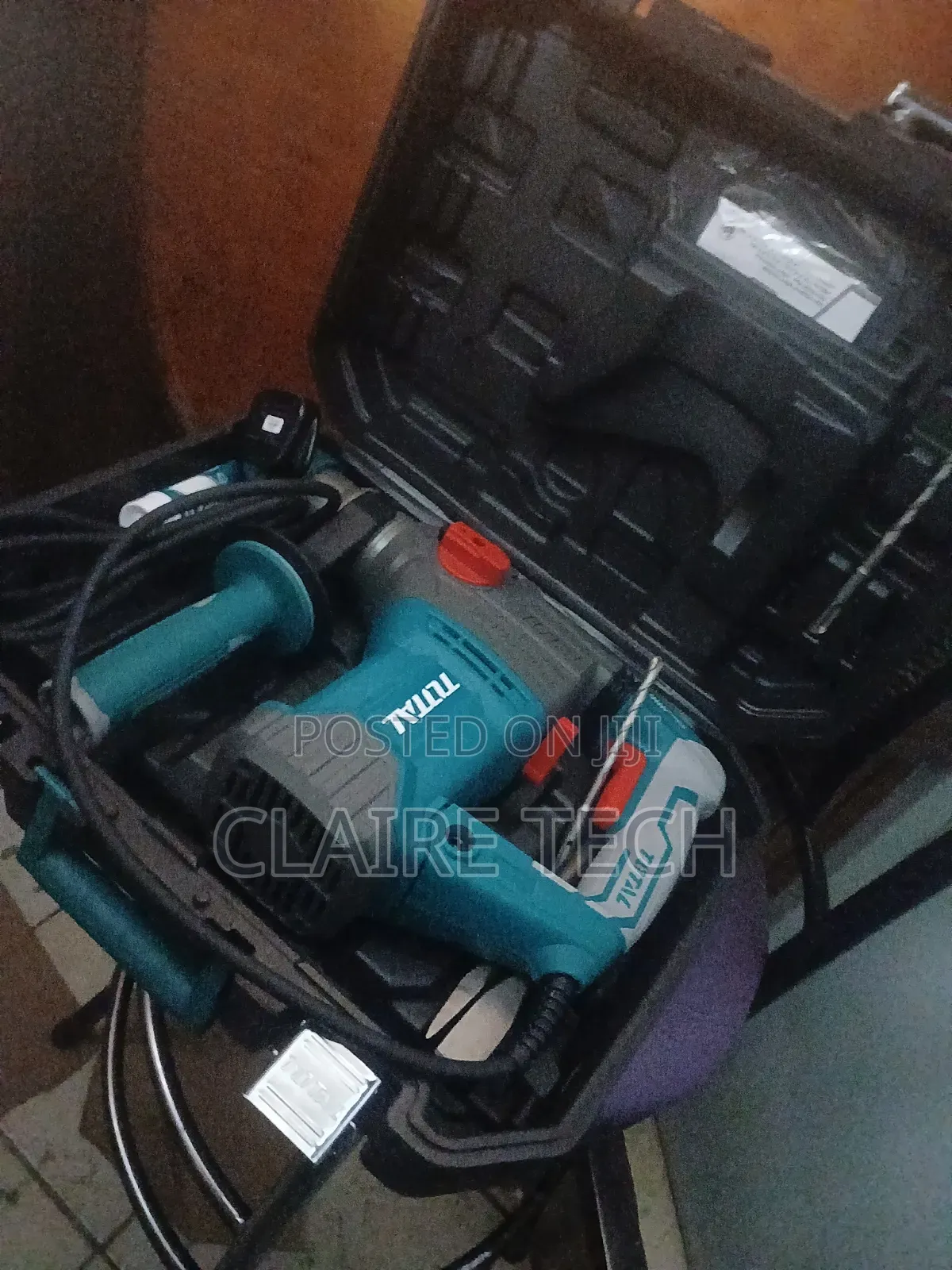Total 1500W Professional Hammer Drill