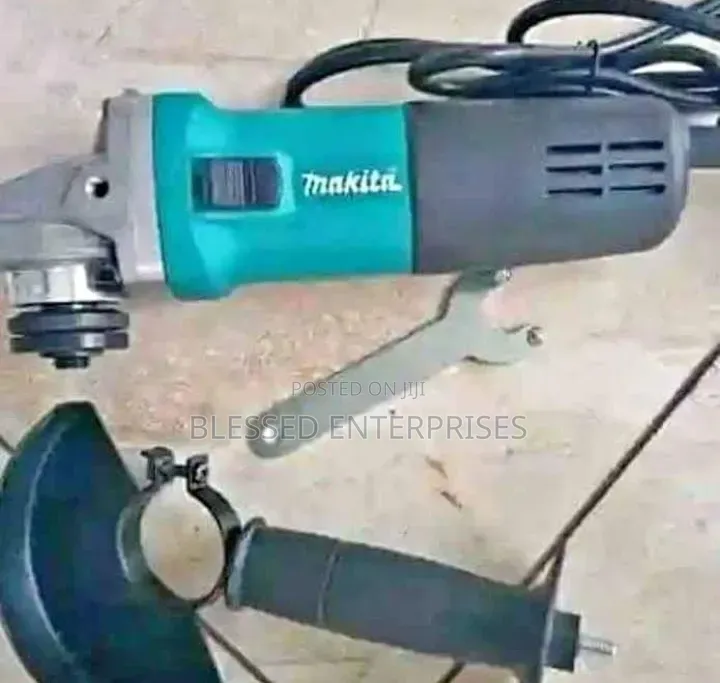 4.5 Inch Makita Original Grinding Machine Plus Disc