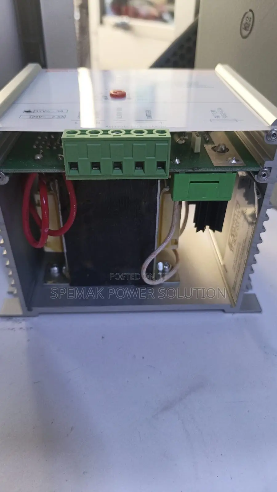 Lovato Battery Charger 12V