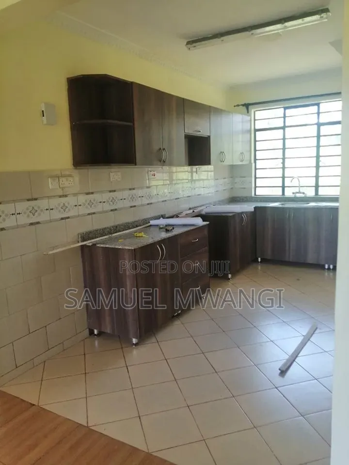 3bdrm Apartment in Ndenderu for sale