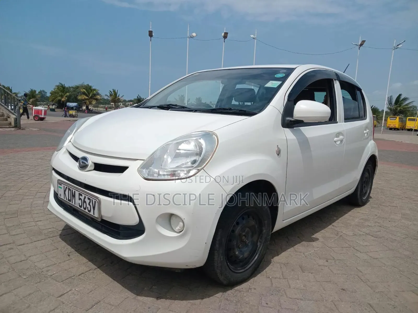 Daihatsu Boon 2016 White