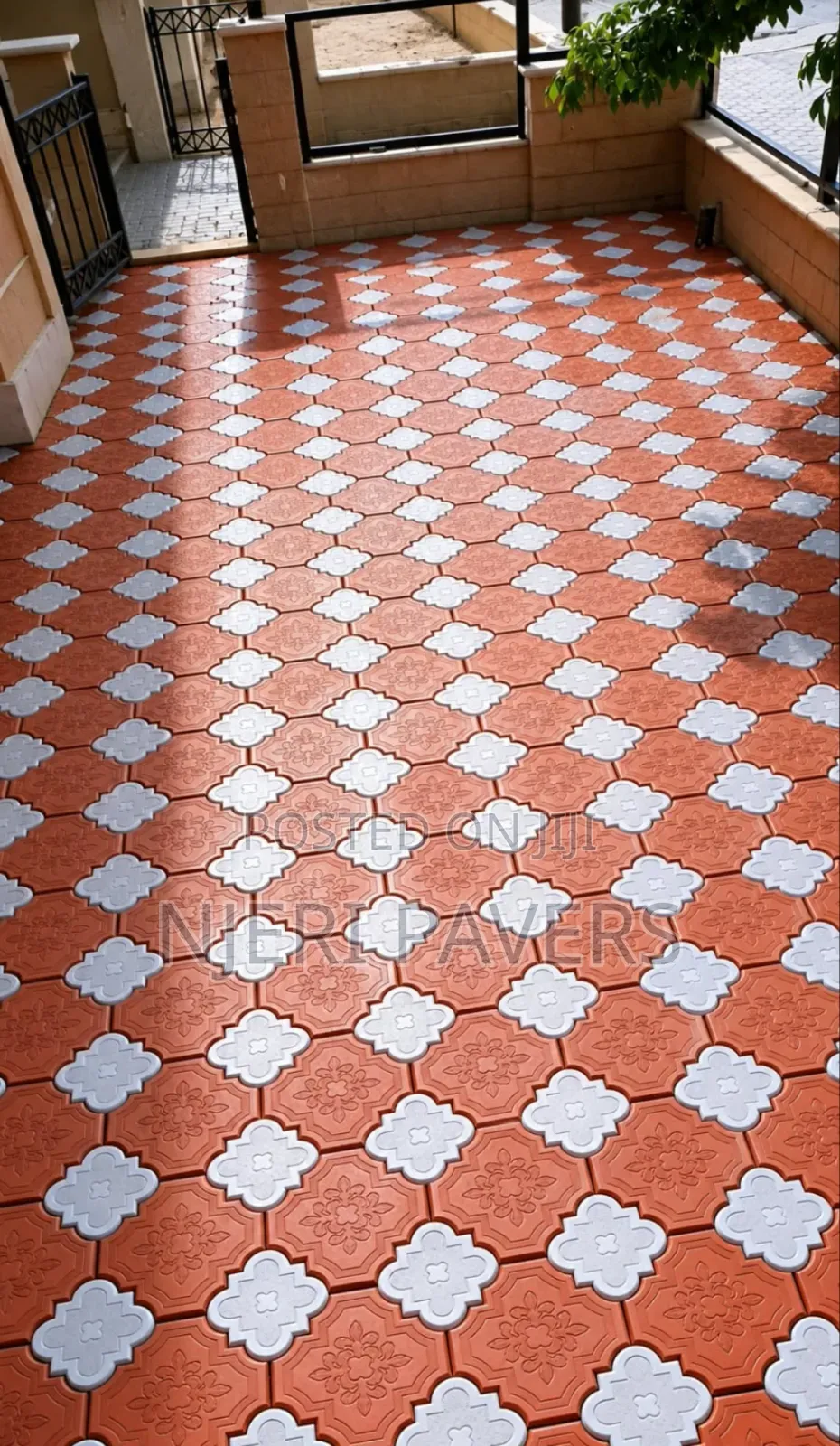 Coloured Cabros