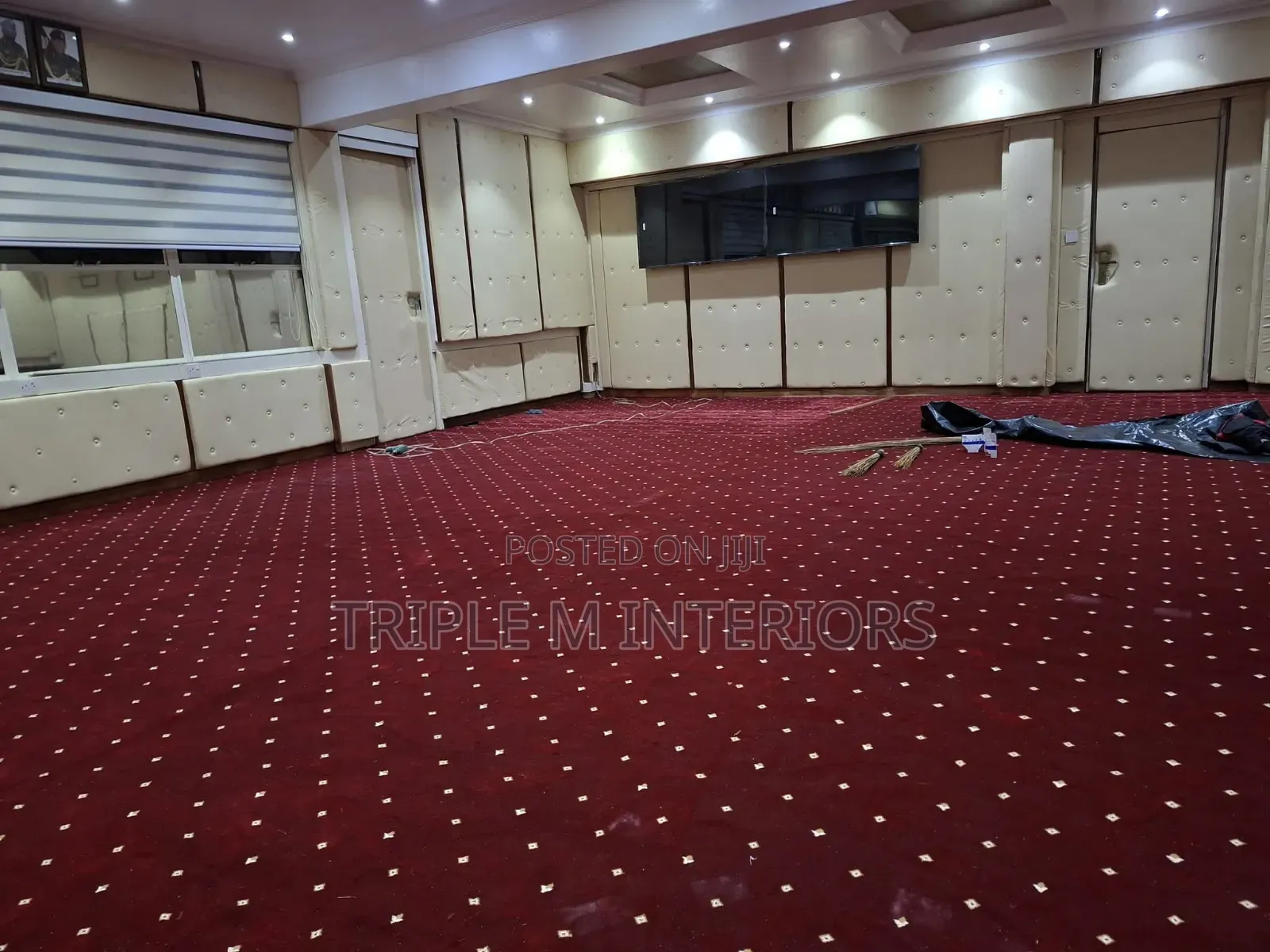 High Density 12mm Maroon Dotted Carpet
