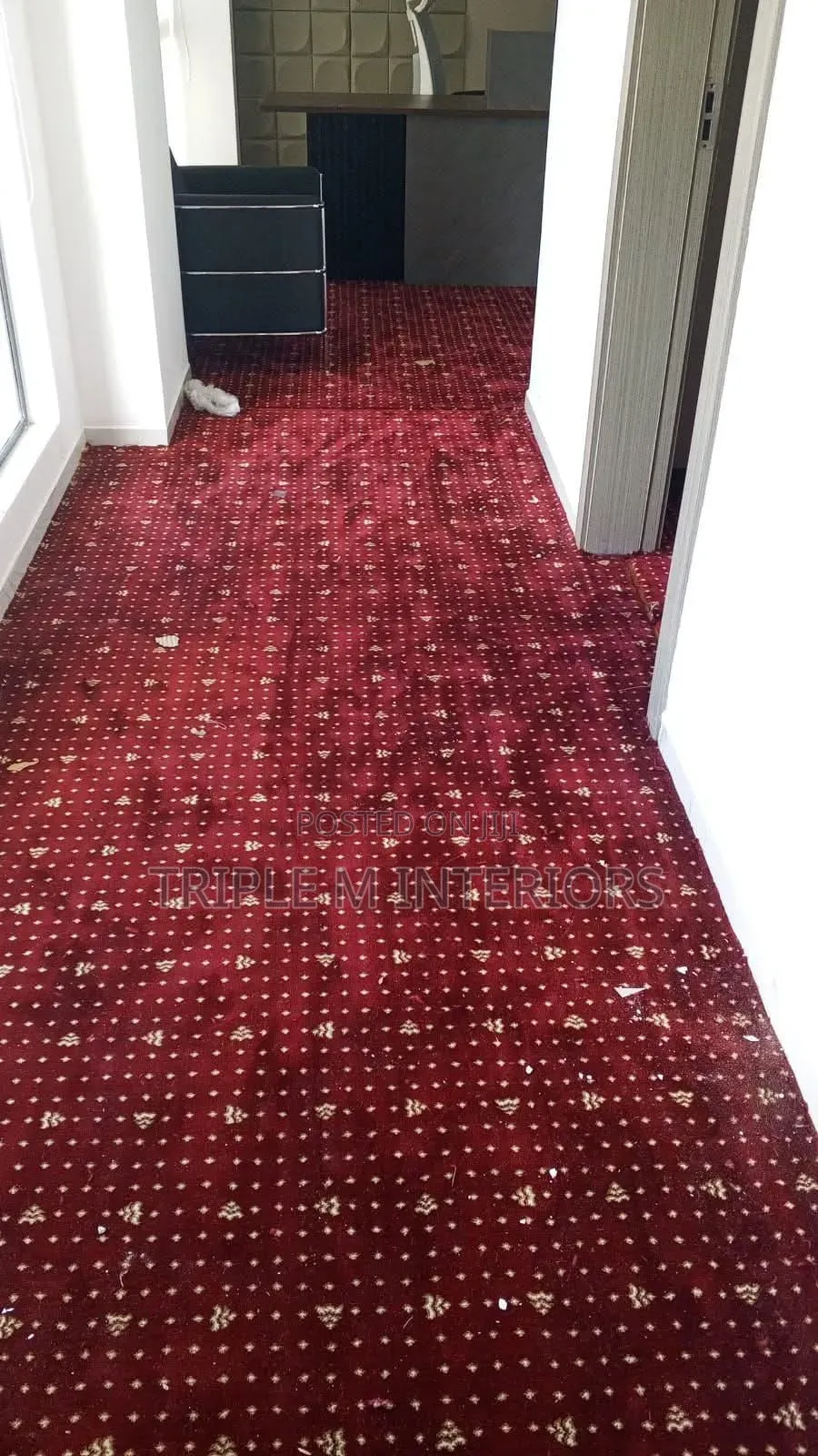 High Density 12mm Maroon Dotted Carpet
