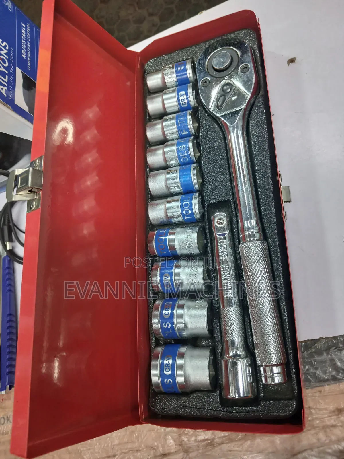 Chrome Vanadium (CR-V) Ratchet Socket
