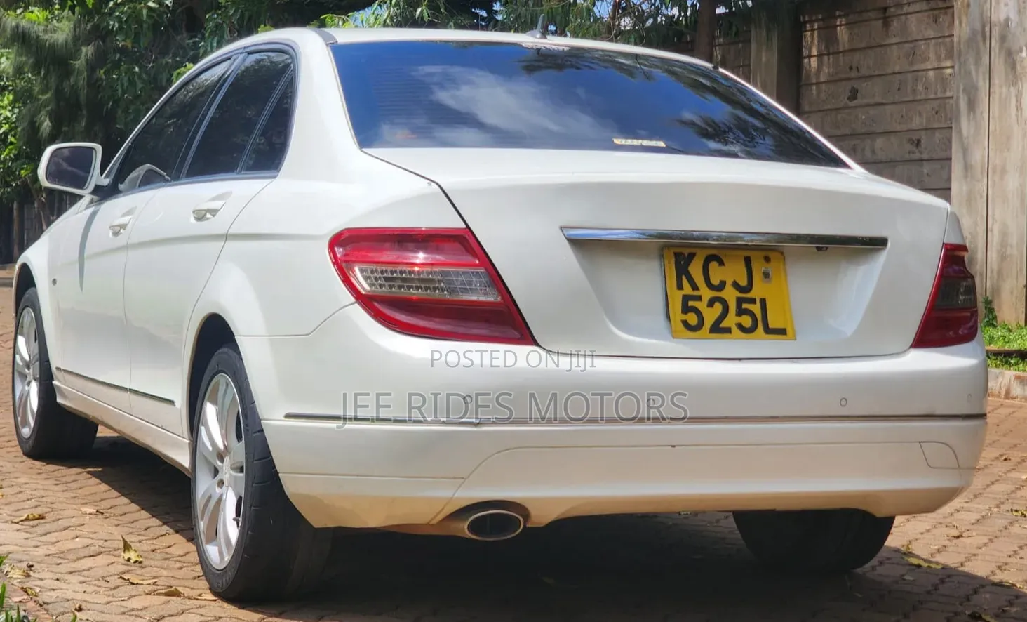 Mercedes-Benz C200 2009 Pearl