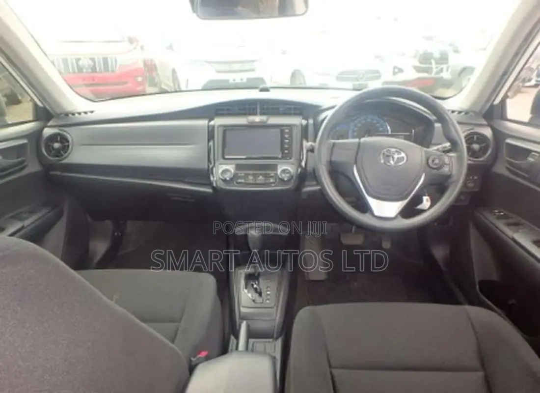 Toyota Axio 1.5 Hybrid 2WD 2019 Off white