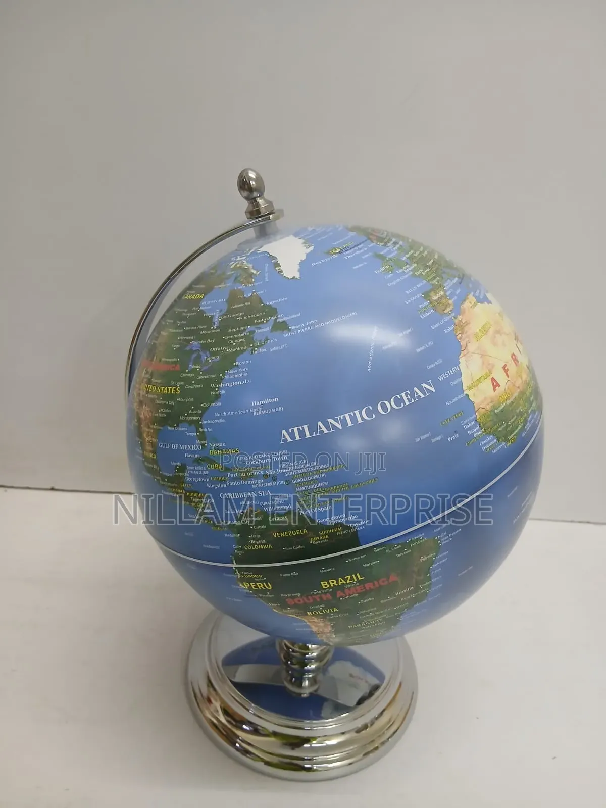 Rotating Globe World Map