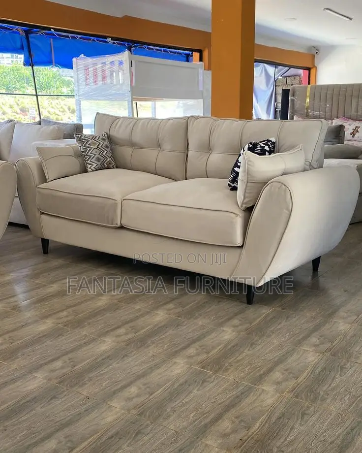 3 Seater Cream Butterfly Sofa: Pay on Delivery