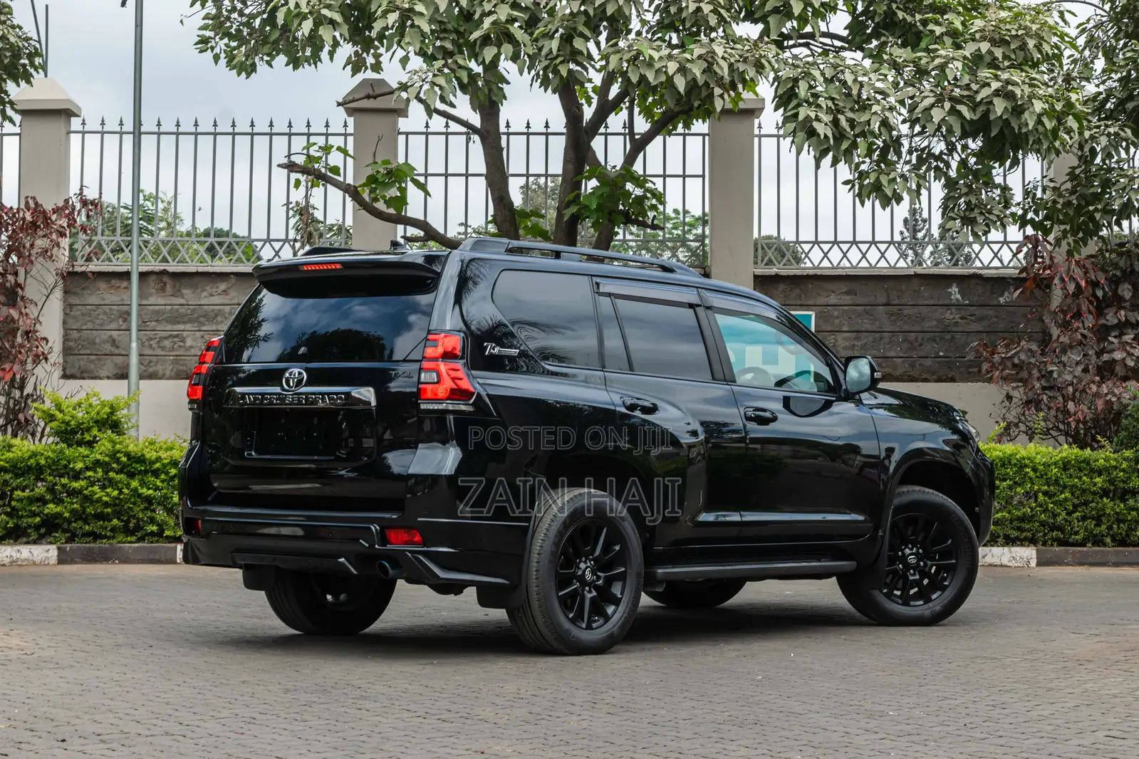 Toyota Land Cruiser Prado 2.7 2020 Black
