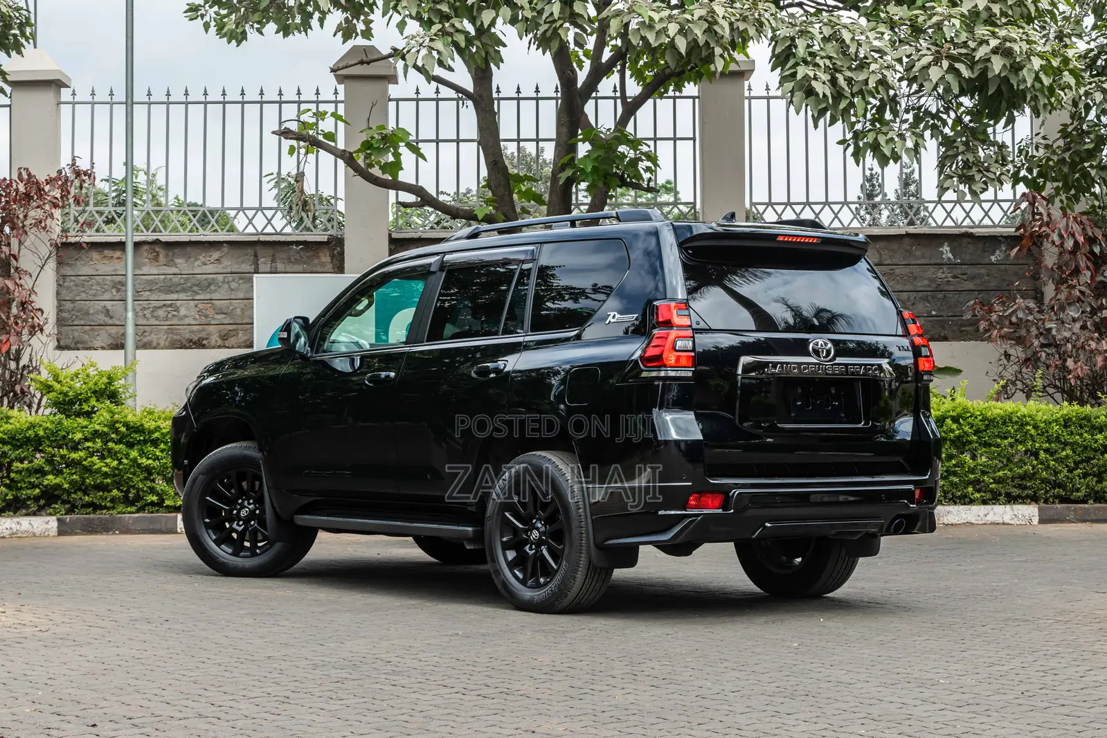 Toyota Land Cruiser Prado 2.7 2020 Black