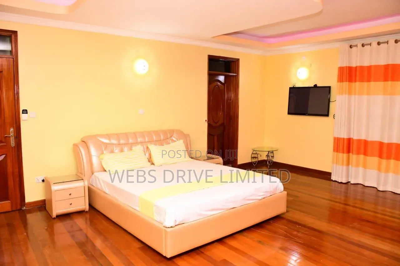 5bdrm Maisonette in Thoome Estate, Thome for sale