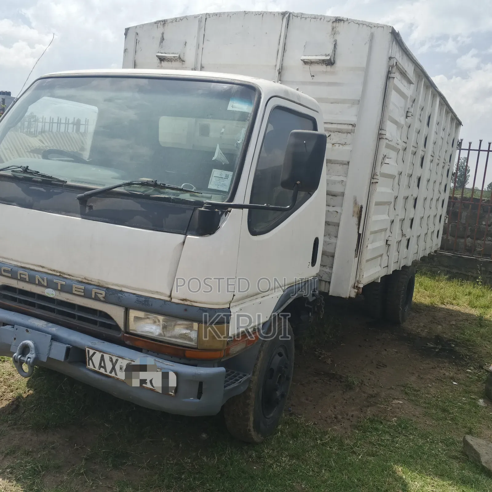 Mitsubishi Canter 4d35
