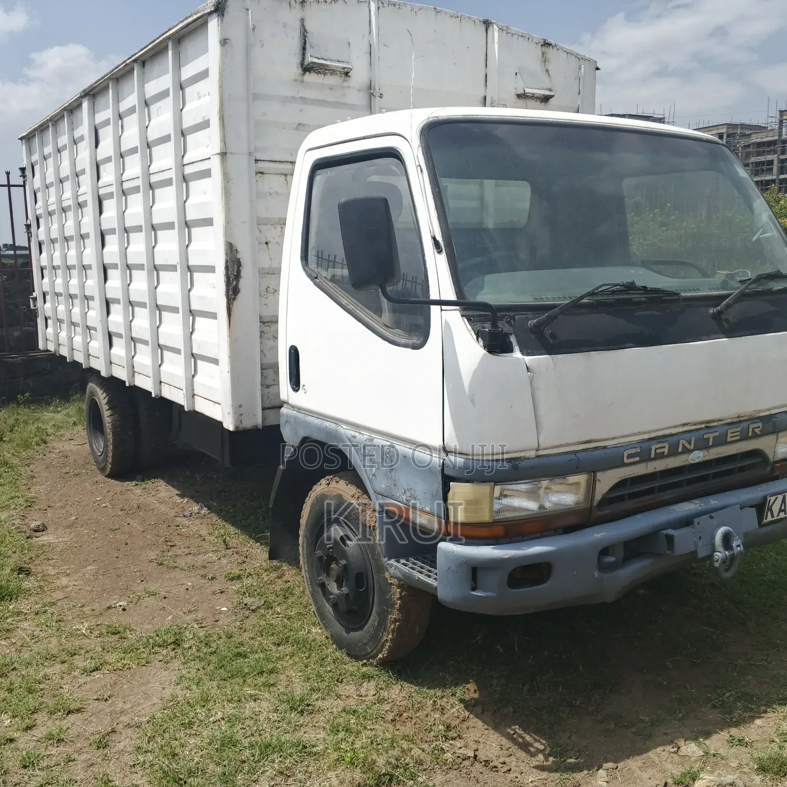 Mitsubishi Canter 4d35