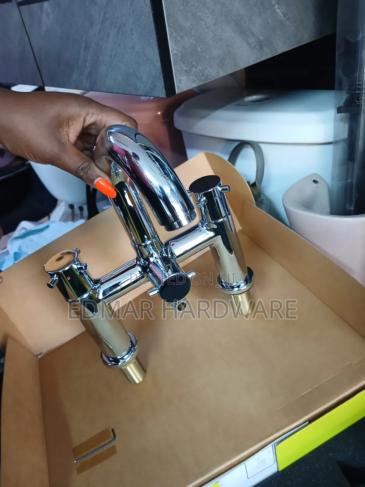 Bathtub Mixer Pillar