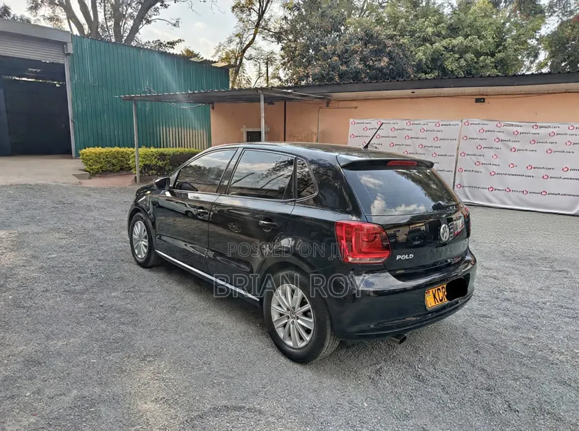 Volkswagen Polo 2011 Black