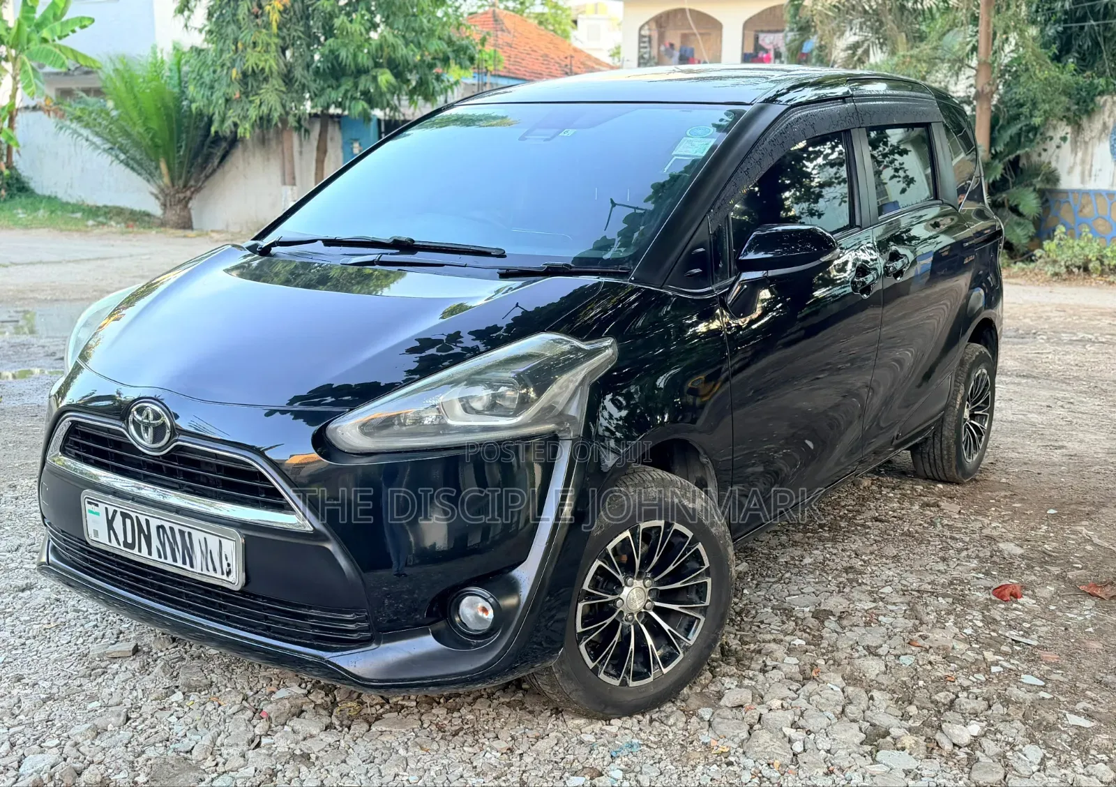 Toyota Sienta 2016 Black