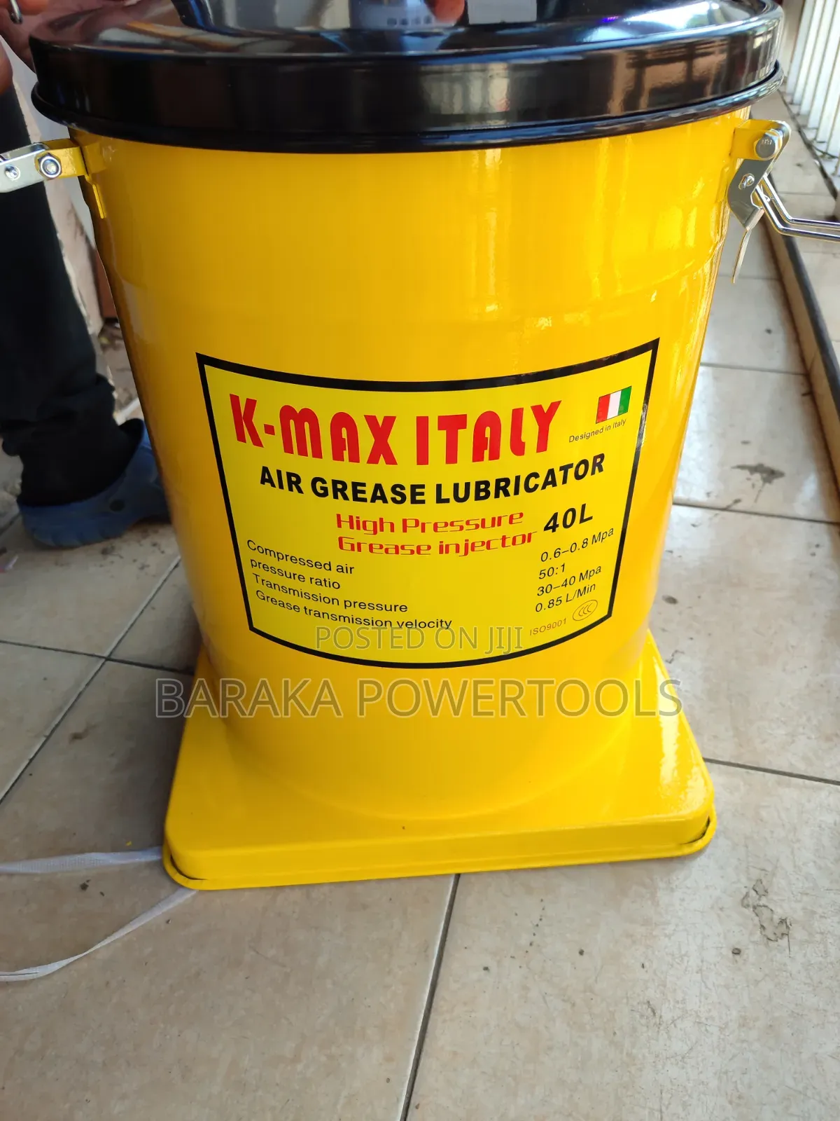 aK-MAX ITALY 40L Air Grease Lubricator / Pneumatic Grease Pump.