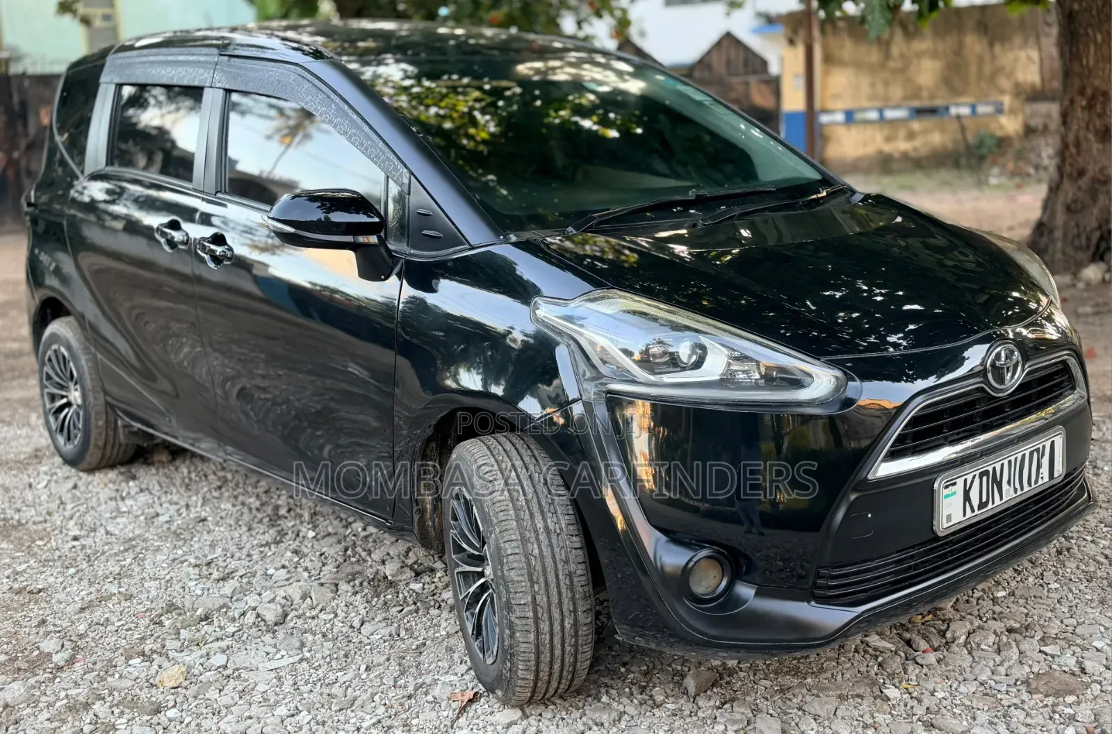 Toyota Sienta 2016 Black