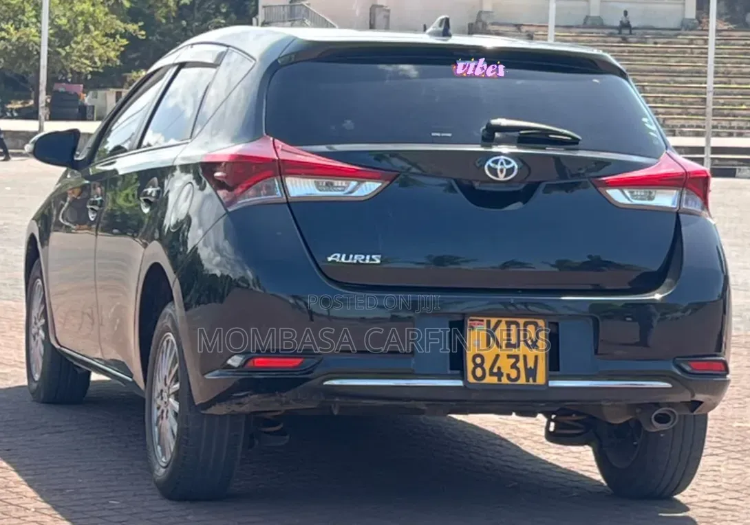 Toyota Auris 2016 Black