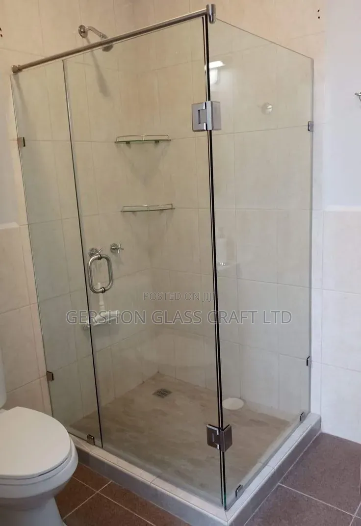Frameless Tempered Glass Shower Cubicle and Shower Screen