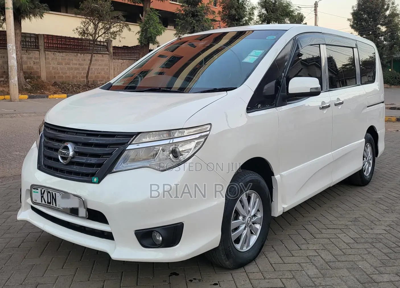 Nissan Serena 2016 White