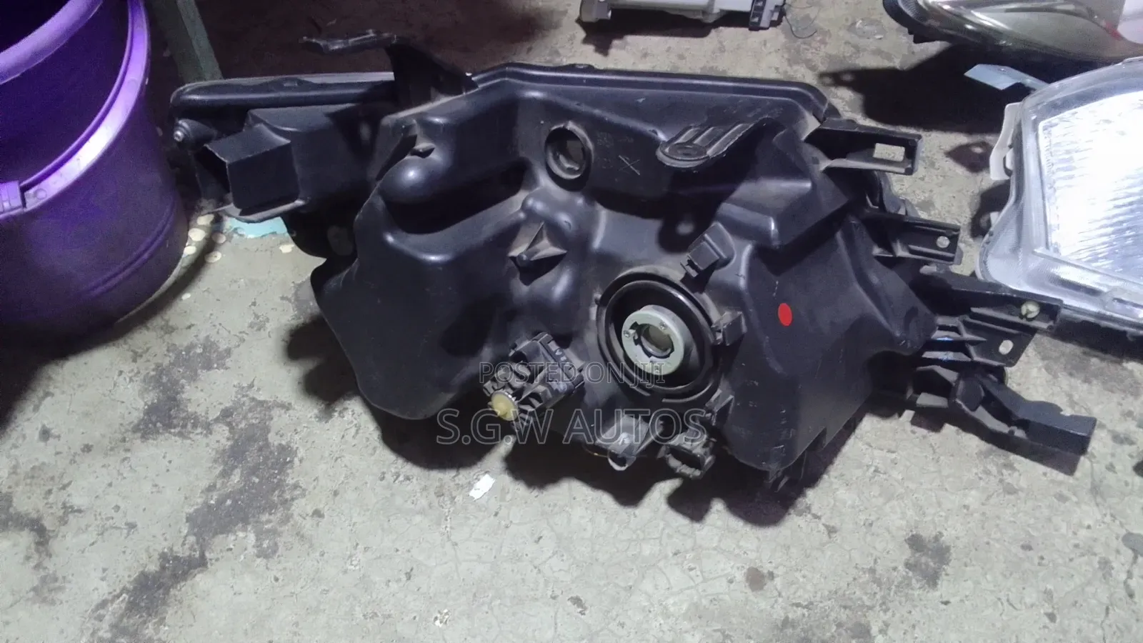 Nissan Serena Headlight Xenon