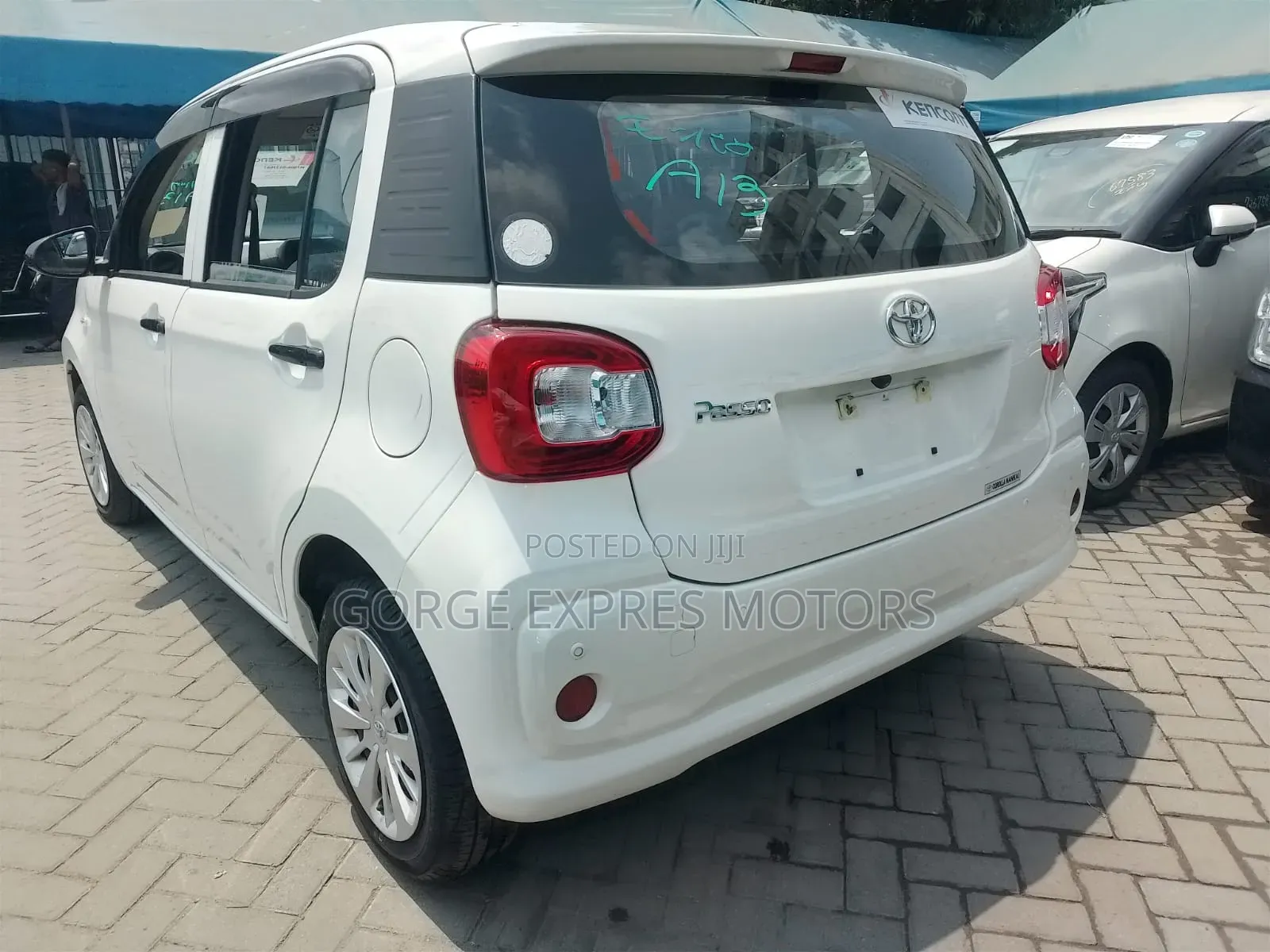 Toyota Passo 2019 White