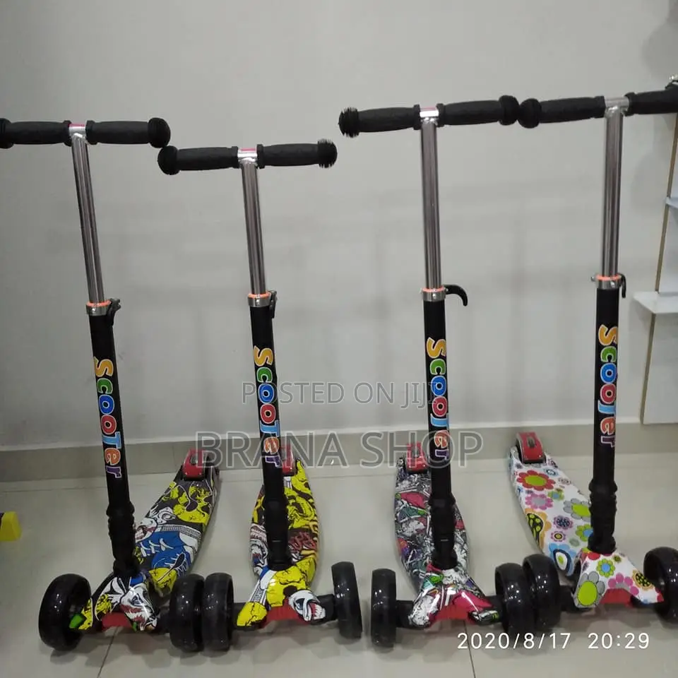 3-Wheel Lean-to-Steer Kids' Scooter Graffiti
