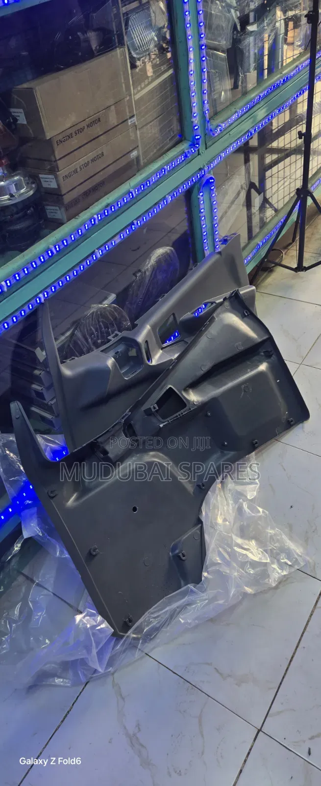 Mitsubishi Fh and Canter HD Door Cover