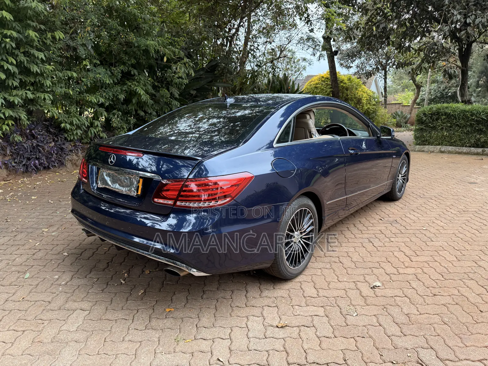 Mercedes-Benz E220 2010 Blue