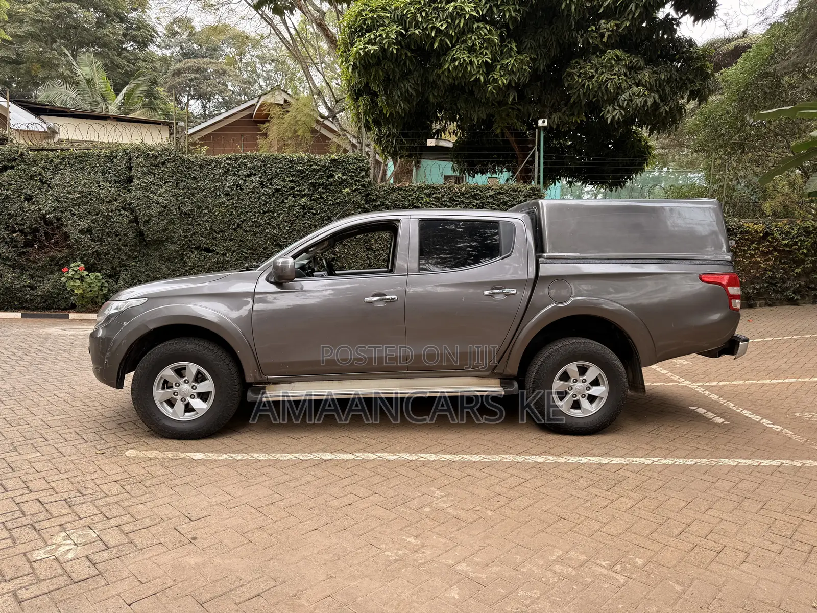 Mitsubishi L200 Double Cab 2.4 154hp 4WD 2017 Gray