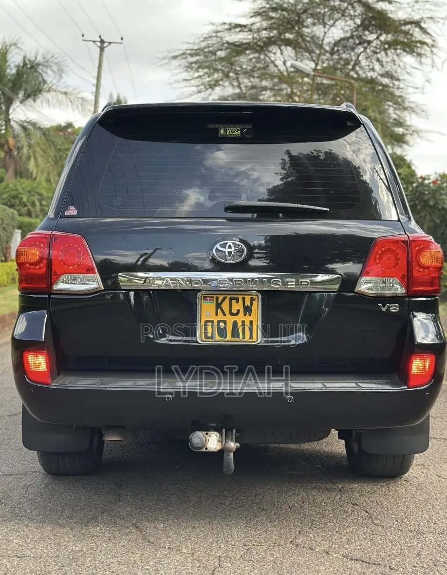 Toyota Land Cruiser 2012 Black
