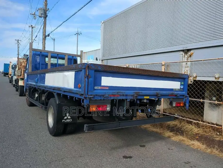 Mitsubishi Fuso Canter Lorry